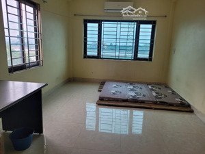 cho thuê phòng để ở tầng 4, diện tích 20m2/phòng