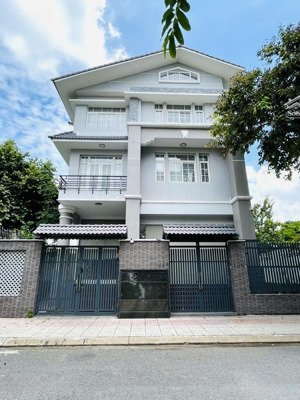 [quận 7] biệt thự vip kdc ven sông p. tân phong - 4 tầng - 13x18m - 234m2 - chỉ 42 tỷ