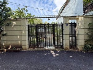 chia tài sản nên bán lô đất giá rẻ cho khách thiện chí, giá 55 triệu/m (so với khu vực tầm 60-65tr)