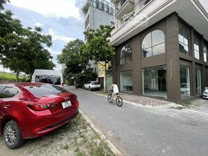 cạnh cv, phân lô, ô tô tránh, kd, phố ngọc thụy, long biên, dt 70 m, 5 t, mt 4.5 m, giá 66 tỷ 5