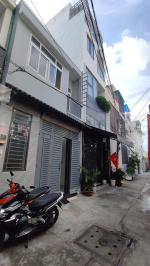 kẹt vốn bán liền căn nhà bình thạnh, đã giảm 50tr còn 2.95 tỷ, ngay trường học hutech, lh ngay