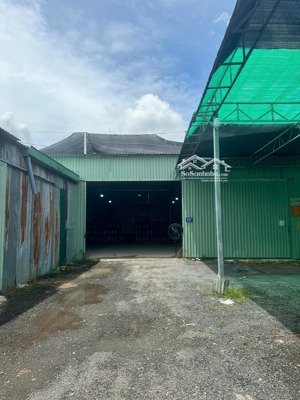 cho thuê 2000m2 đất làm kho, xưởng, có chia nhỏ theo từng lô 100-200m2 tại 1076 tạ quang bửu q8