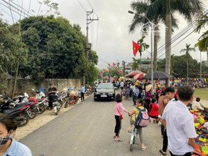 giá rẻ nhất thị trường : 106m2 full thổ sát ql21 , đối diện trường học cấp 1.2.3 . đhqg 3phut