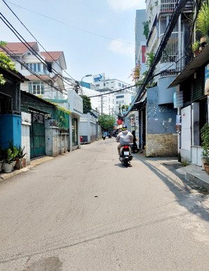 chủ bán nhà dòng tiền 300tr/năm, dt 82m2, 5 tầng, ngang nhà 5m, xvnt thông đinh bộ lĩnh, p26