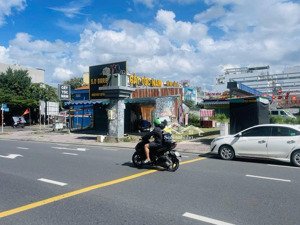 mặt tiền lê văn việt kinh doanh sầm uất - ngang 10m vuông đẹp hiếm -không lộ giới không quy hoạch