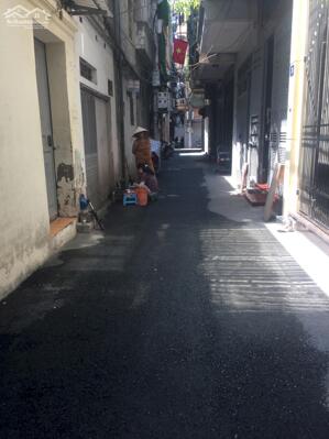 - Bán Gấp căn nhà khu Tập Thể Học viện chính trị , phường Quang trung , Giá chỉ 4.745 tr