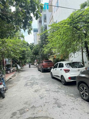 siêu phẩm văn phú 2 mặt đường phân vỉa hè, nhà 5 tầng vừa ở vừa kinh doanh, giá hơn 17 tỷ