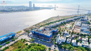 chính chủ bán căn hộ 2pn - tầng cao - view vịnh biển đà nẵng - giá chênh cực hữu nghĩ! chỉ 70tr/m2