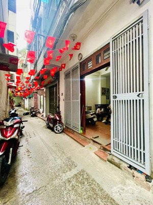 lô góc mặt ngõ cách phố 30m kd tốt giá trị tương lai quy hoạch 1 nhà ra phố hoàng quốc việt