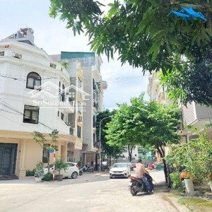 bán nhà phú diễn - 11 tỷ - vỉa hè 3 ôtô tránh - lô góc - dân xây - kinh doanh