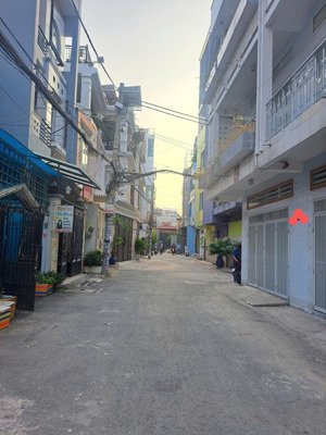 bán gấp nhà hxh 64m2 đường đồng đen p.10 q.tân bình sát bên khu bàu cát.