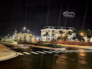 nền góc 2 mặt tiền, view biệt thự, diện tích đất 7x16m, giá bán chỉ hơn 19tr/m2, liên hệ chính chủ