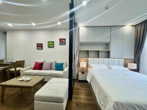 chung cư 1 ngủ 1 khách tại nguyễn chí thanh, nội thất mới, có ban công thoáng, hiện đại