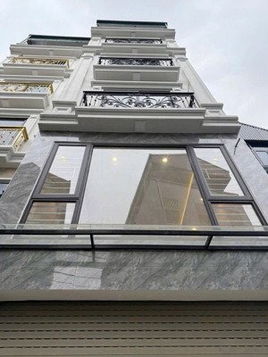 duy nhất một căn hồ tây, 55m, mt 4m, 6 tầng thang máy, 8 phòng ngủ ở sướng, cho thuê sinh l