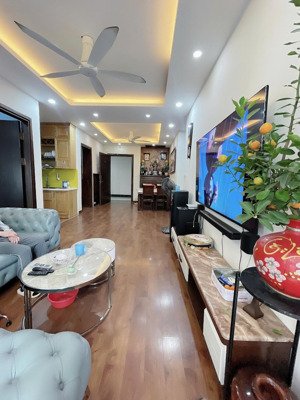 gia đình cần bán căn hộ 3pn 2wc 90m2 view quảng trường, full nội thất đẹp chung cư an bình city