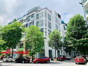 chính chủ cho thuê liền kề galaxay vạn phúc dt 100m2 hoàn thiện full có thang máy giá 55tr