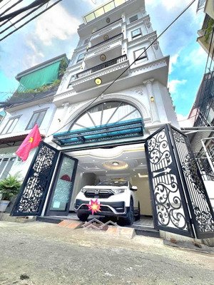 siêu phẩm của siêu phẩm 6 tầng thang máy, lô góc, ánh sáng ngập tràn, ô tô tránh, rất hiếm