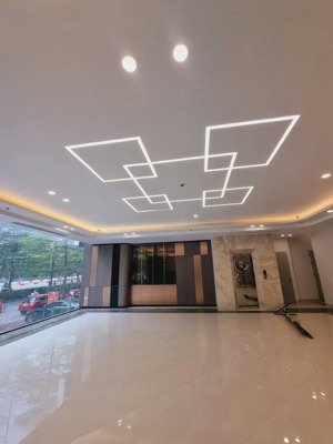 bán nhà mặt phố đường láng đống đa hà nội, kinh doanh vp hoặc cho thuê, trụ sở các cty tập đoàn.