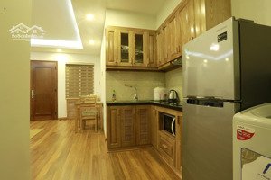 chung cư đủ đồ tại cầu giấy/ 50m2, 1 ngủ 1 khách , có ban công máy giặt riêng, giá cực tốt