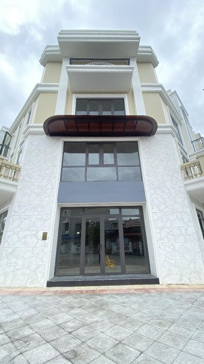 bán nhà chính chủ 130m2 tại dự án golden point mặt đường bùi viện