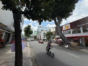 chính chủ bán nhà cấp 4 mặt tiền lý chính thắng ngang 11.5x18m giá chỉ 75 tỷ