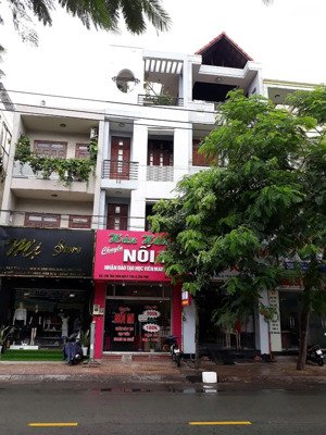 nhà mt kinh doanh sầm uất đường tân sơn nhì - tân phú, dt: 4x16m đúc 4 tấm, giá 17,5 tỷ tl