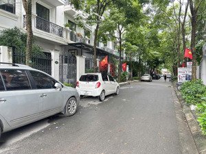 cần bán liền kề kđtm đại kim - gần đại học thăng long - 72m2 - mt 6.3m - chỉ 2x tỷ lh: 