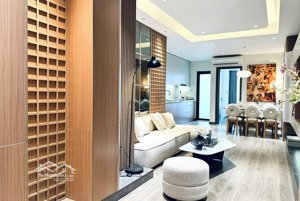 gia đình tôi cần bán căn 69m2 tầng 28 dự án hà nội center point ban công view lê văn lương