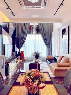 chính chủ bán gấp căn hộ 70m2 chung cư hà nội center point, giá 6.5 tỷ full nội thất