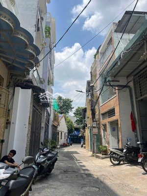 đầu tư xây chdv - bán nhà c4 cũ cmt8 ngay ngã tư bảy hiền - 4 x 16.3m - sát metro 2 - 5.xx tỷ