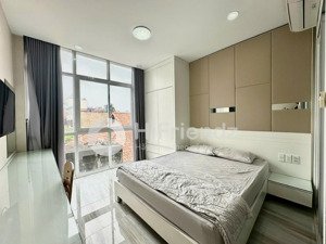 căn hộ mini cao cấp - cửa sổ lớn - tách bếp - full nội thất quân 1