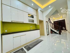 bán nhà riêng tại xã thanh liệt, 6,7 tỷ, 37 m2, 6pn, 6wc, 5 tầng, ngõ nông, gần ô tô tránh.