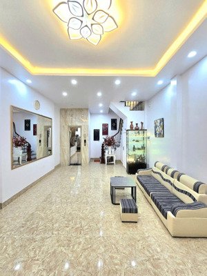 nhà mới cứng! ngọc hà, ngõ 3 gác tránh thông, 60m ôtô đỗ, tặng nt, thang máy, mới ở ngay, 42m2*6t