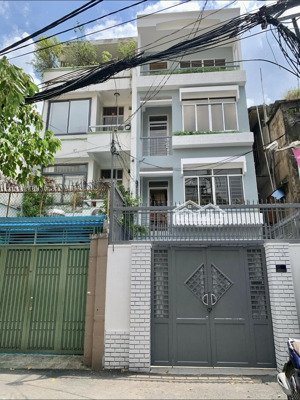 bán nhà mt trần hữu trang, phú nhuận. 4.5x14m, 4 tầng, 5pn. 13. x tỷ (tl)