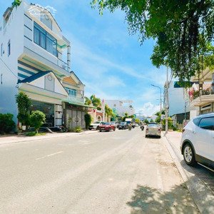 vị trí kinh doanh, trung tâm vạn ninh mặt tiền bà triệu. dt 208.6m2. giá 29tr500