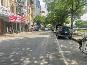 bán nhà 6 tầng mặt phố nguyễn đình hoàn, 205m2 mt8m giá 105 tỷ