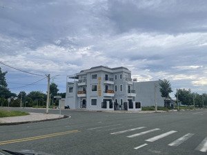 đất mặt tiền 20m đối diện nhà hàng trung quốc lô đất 110m2 chỉ 1.2 tỷ tại cát tường phú hưng