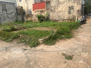 cần bán mảnh đất 44m2 view sông ôtô 4 chỗ đỗ cửa tại nhị khê - thường tín