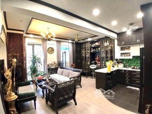 b.án nhà trung tâm cầu giấy, nhà đẹp ở ngay.
dt 38m 6 tầng 11.7 tỷ
nhà phân lô, ô tô đỗ cửa