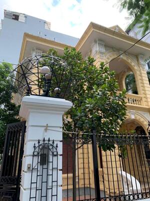 Chính chủ cần cho thuê biệt thự đường Văn Hội, Bắc Từ Liêm 450m xây 2 tầng đường ô tô tránh