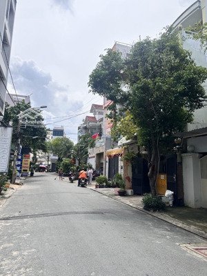 bán nhà cạnh nhà ga t3, big c trường chinh, 40 m 3 tầng 4 tỷ xíu