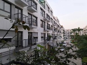 hiếm nhà bán - khu vip sunrise h - the manor nguyễn xiển - 2mt - view công viên 75m2, giá 32tỷ