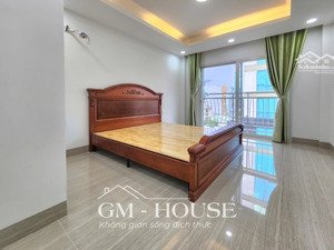 căn hộ dịch vụ 45m2 ban công tách bếp ngay nguyễn văn thương