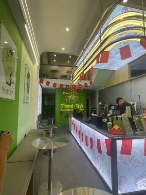 mặt bằng kinh doanh view hồ hoàng cầu, đống đa vào việc ngay!