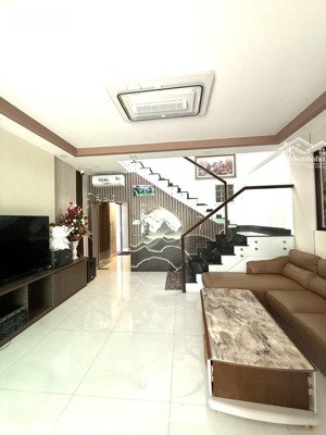 vila 2 tầng phú thuận, q7 - gần trần trọng cung, nguyễn thị thập xe hơi quay đầu - dt: 266m2