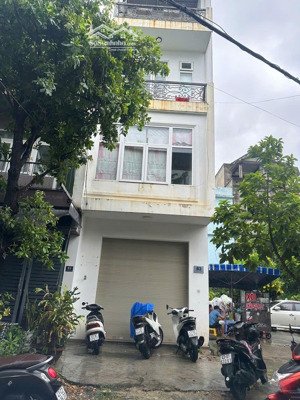 bán nhà 4 tầng cao xuân dục, hải châu đà nẵng diện tích: 60m đường: 5.5m + vỉa hè 3.5m kết cấ