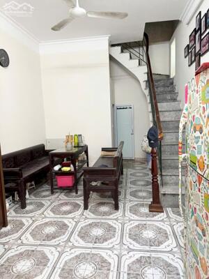Cho thuê nhà riêng ngõ 325 Nguyễn Khang, Cầu Giấy 30m x 2T, full đồ giá 9 triệu