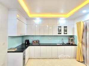 nhà full đồ láng hạ có thang máy 6 tầng 50m 13,5 tỷ