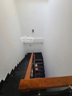 bán gấp nhà phường 11 gò vấp 2,5 tỷ 60m2.1 trệt 1 lầu đang cho thuê 12tr/tháng