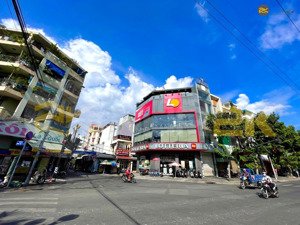 siêu dòng tiền! 2mt huỳnh văn bánh, phú nhuận, 9x15m, 4 tầng - hđt: 5000$, giá 41 tỷ